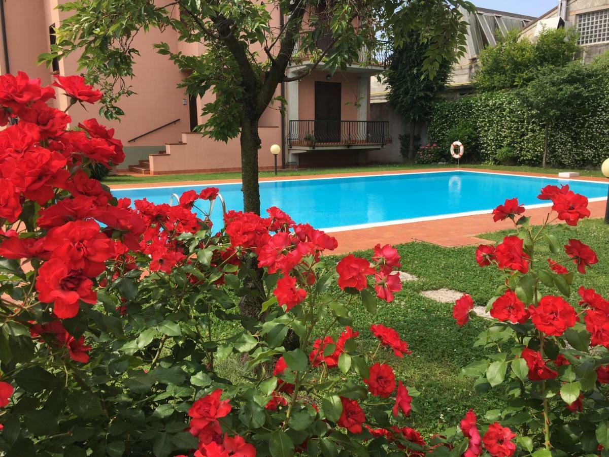 Indesenzano Apartment Desenzano del Garda Ngoại thất bức ảnh